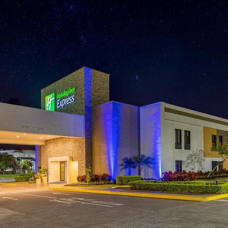 Holiday Inn Express San Jose Airport, An Ihg Hotel Alajuela ภายนอก รูปภาพ
